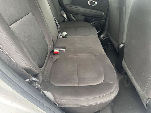 Used 2019 Kia Soul FWD image 14