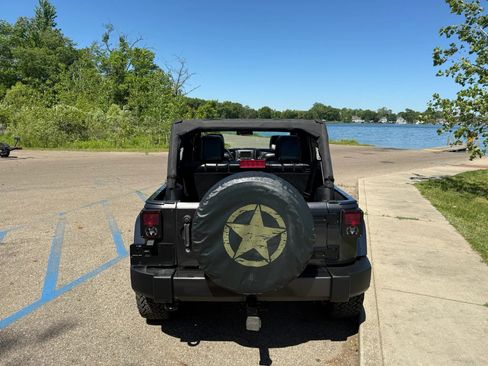 Used 2017 Jeep Wrangler Unlimited Sport AWD/4WD image 6