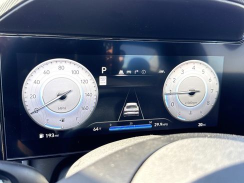 New 2025 Hyundai Elantra Limited image 8