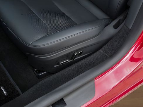 Used 2025 Tesla Model 3 RWD image 8