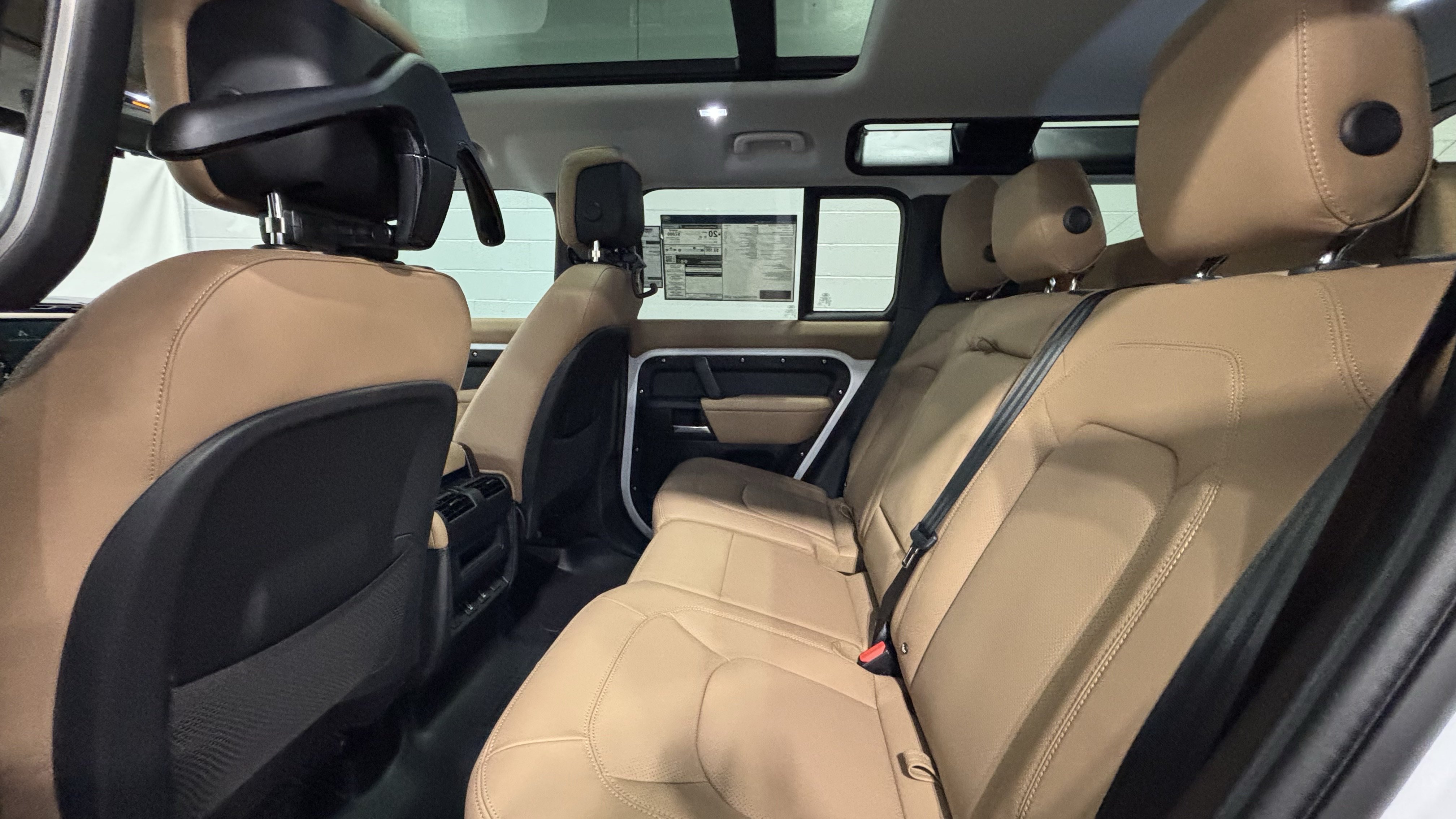 New 2026 Land Rover Defender 110 X-Dynamic SE AWD/4WD image 6