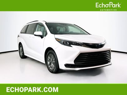 Used 2025 Toyota Sienna LE