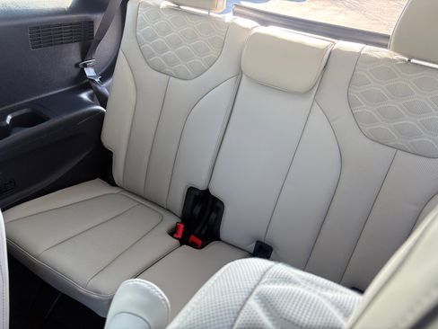 Used 2021 Hyundai Palisade Calligraphy image 14