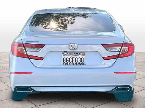 Used 2018 Honda Accord Sport image 7