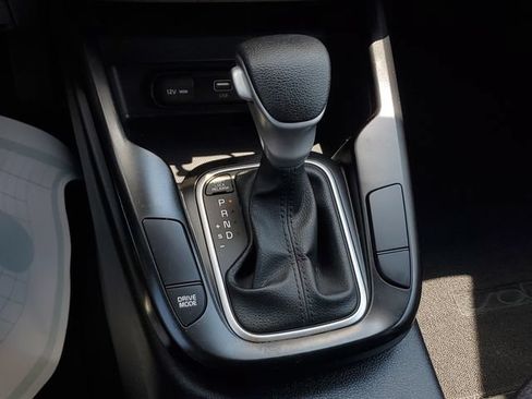 Used 2023 Kia Soul LX w/ LX Technology Package FWD image 30