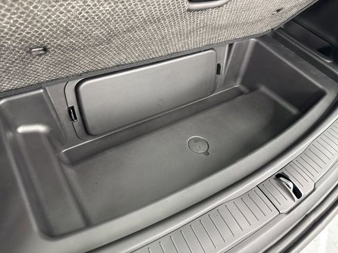 Used 2025 Jeep Grand Cherokee L Limited image 9