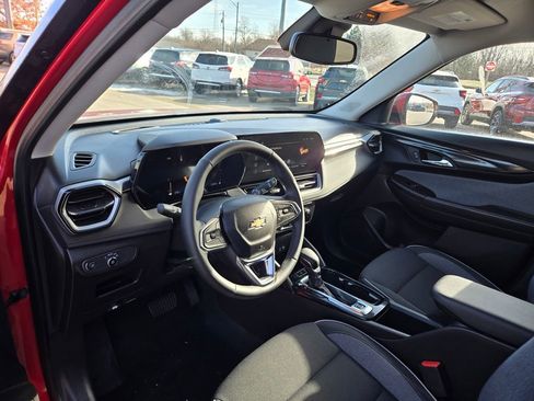 New 2026 Chevrolet TrailBlazer LT w/ Convenience Package image 2