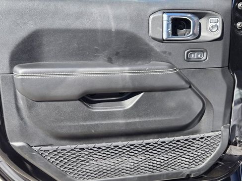 Used 2021 Jeep Gladiator Rubicon AWD/4WD image 12