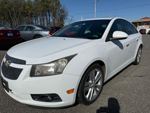Used 2011 Chevrolet Cruze LTZ image 3