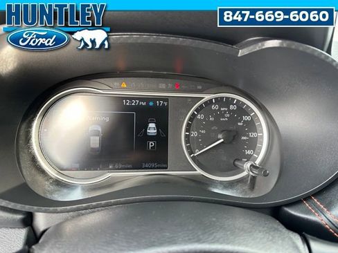 Used 2020 Nissan Versa SR w/ Convenience Package image 23