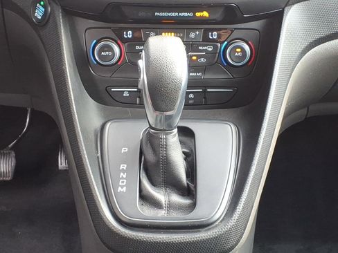 Used 2019 Ford Transit Connect XLT w/ Trailer Tow Package image 16