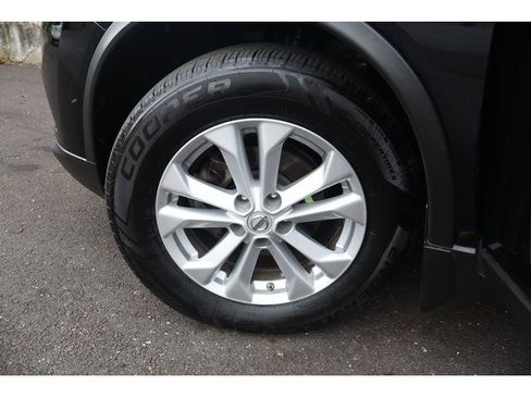 Used 2015 Nissan Rogue SV AWD/4WD image 14