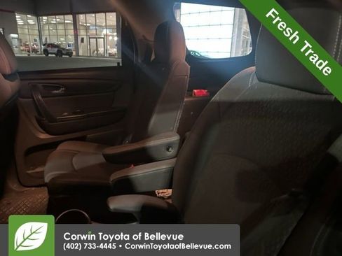 Used 2013 GMC Acadia SLE image 12