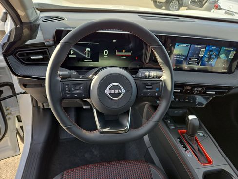 New 2026 Nissan Kicks SR image 35