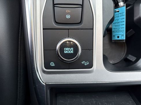 Used 2022 Ford Explorer XLT w/ Equipment Group 202A image 35