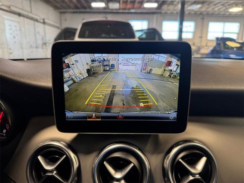 Used 2020 Mercedes-Benz GLA 250 4MATIC image 18