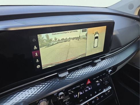 Used 2022 Kia Carnival SX Prestige FWD image 17