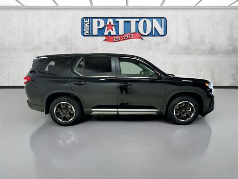 Used 2025 Honda Pilot EX-L image 8
