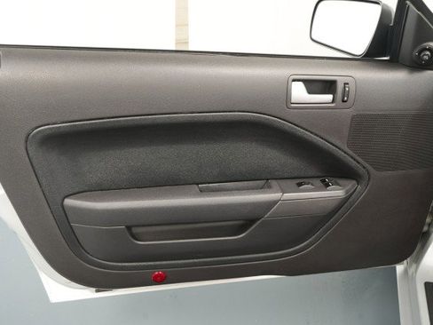 Used 2006 Ford Mustang GT image 26