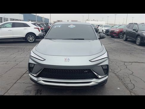 Certified 2024 Buick Envista Sport Touring w/ Convenience I Package image 3