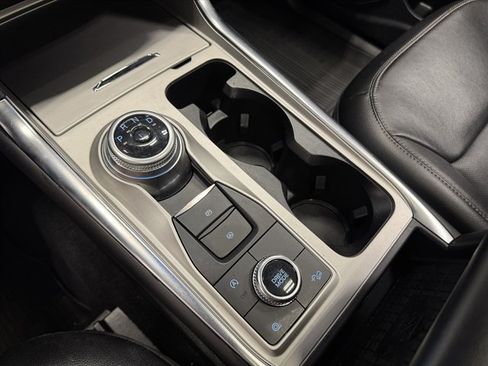 Used 2023 Ford Explorer Limited w/ Limited Technology Package AWD/4WD image 34