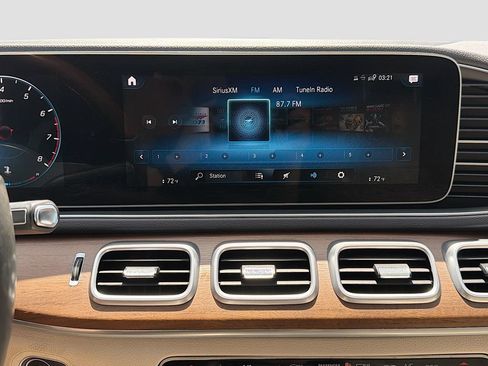 Used 2020 Mercedes-Benz GLE 350 w/ AMG Line Exterior image 27