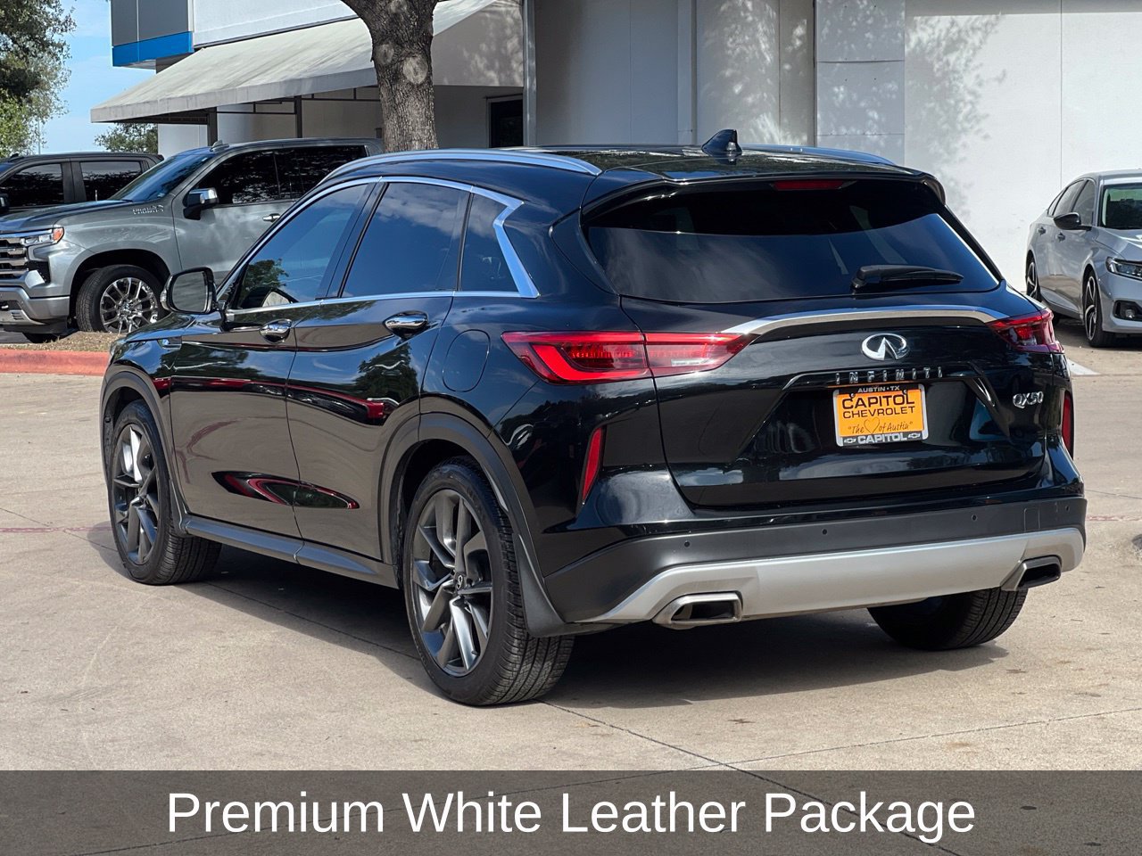 Used 2021 INFINITI QX50 Autograph w/ Premium White Leather Package FWD image 3