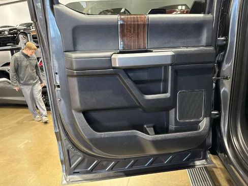 Used 2017 Ford F250 Platinum w/ Platinum Ultimate Package AWD/4WD image 37