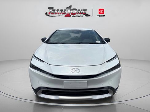 New 2026 Toyota Prius Plug-In Hybrid FWD image 2