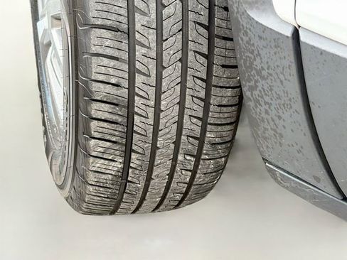 Used 2021 GMC Acadia SLT w/ Technology Package image 44