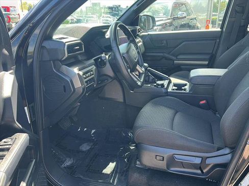 Certified 2025 Toyota 4Runner SR5 AWD/4WD image 10