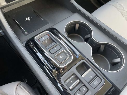 Used 2025 Honda Pilot EX-L image 19