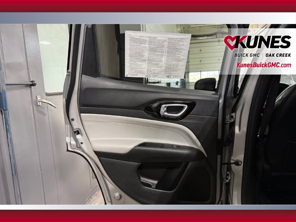 Used 2025 Jeep Compass Limited AWD/4WD image 33