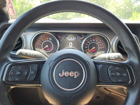 Used 2021 Jeep Wrangler Sport AWD/4WD image 17