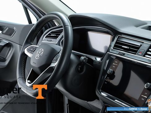 Used 2023 Volkswagen Tiguan SE w/ Panoramic Sunroof Package FWD image 33