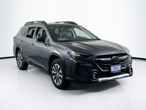 Used 2023 Subaru Outback Limited image 3