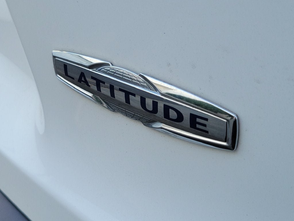 Used 2020 Jeep Cherokee Latitude FWD image 8