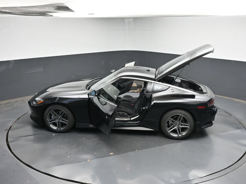 Used 2027 Nissan Z Sport RWD image 37