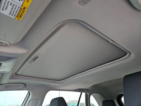 Used 2025 Toyota RAV4 XLE w/ Convenience Package FWD image 16