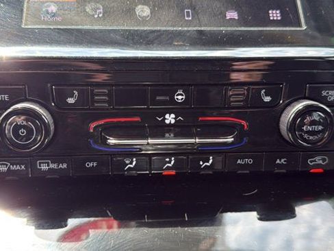 Certified 2023 Jeep Grand Cherokee Altitude AWD/4WD image 21