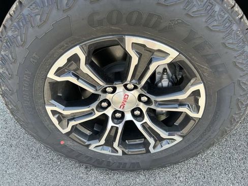 Used 2023 GMC Canyon AT4 w/ Canyon Safety Plus Package image 10