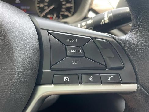 Used 2025 Nissan Altima 2.5 SV FWD image 22