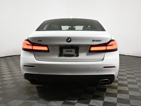 Used 2021 BMW 540i xDrive w/ Convenience Package AWD/4WD image 10