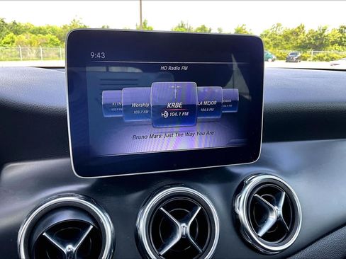 Used 2019 Mercedes-Benz GLA 250 image 34