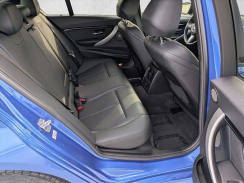 Used 2018 BMW 330e w/ M Sport Package image 19