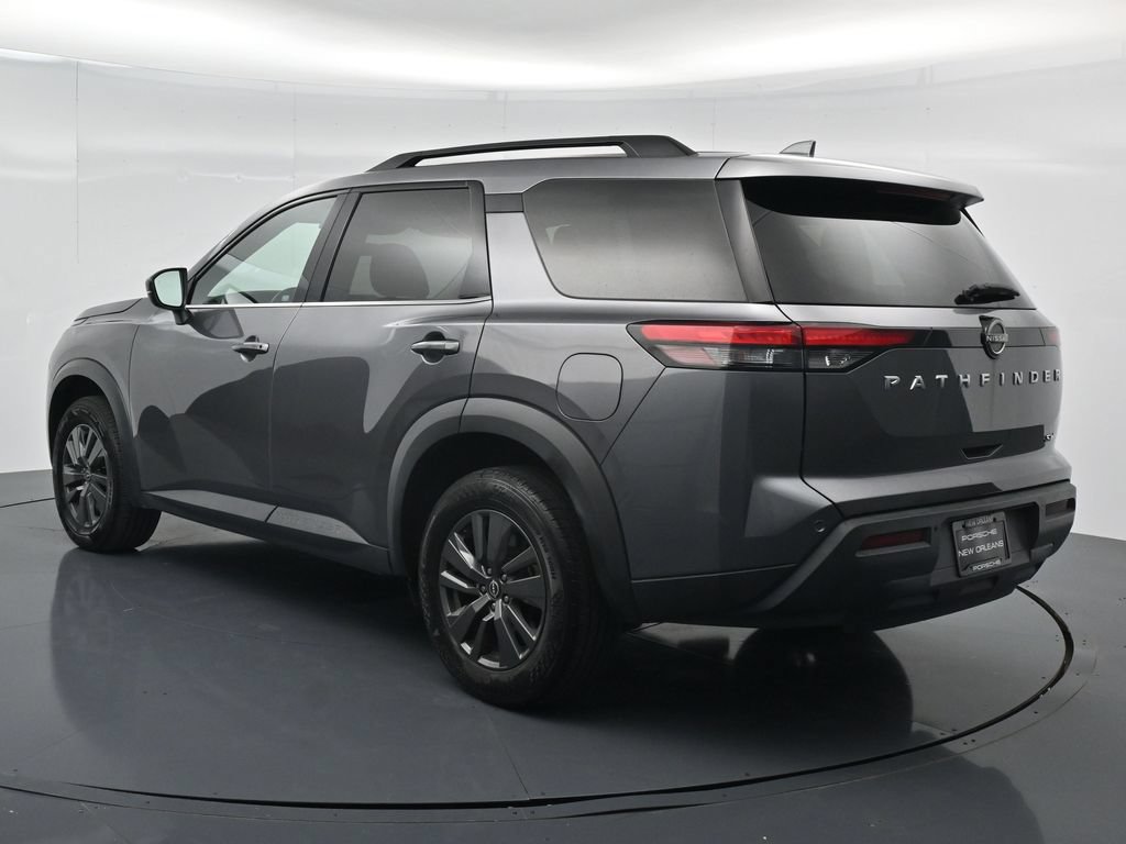 Used 2024 Nissan Pathfinder SV FWD image 3