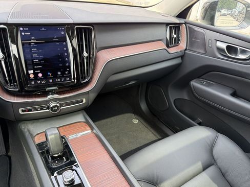Used 2023 Volvo XC60 B5 Plus w/ Climate Package AWD/4WD image 24
