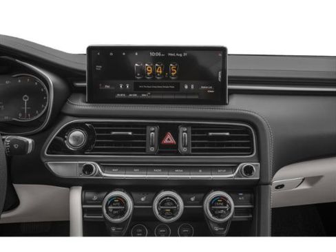 Used 2022 Genesis G70 3.3T image 13