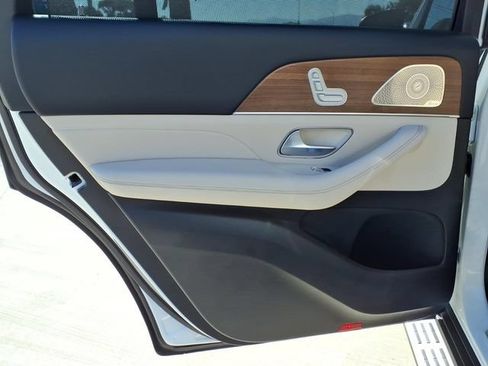 New 2026 Mercedes-Benz GLS 450 4MATIC image 16