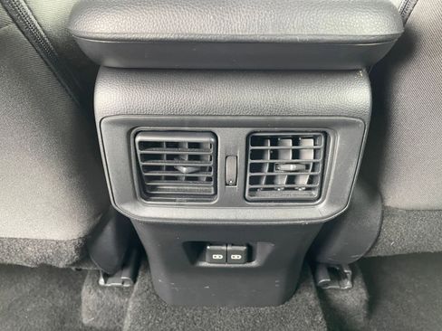 Used 2025 Toyota RAV4 XLE image 24